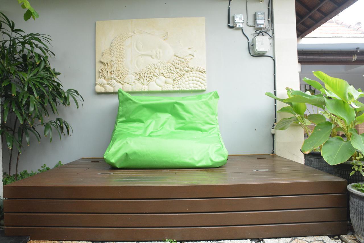 Taman Kesari Villas Sanur Kültér fotó